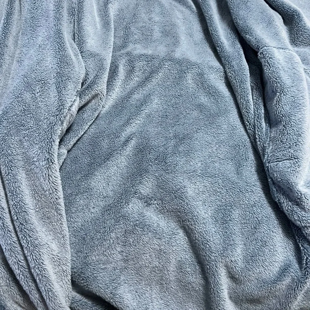 Vera Bradley Plush Fleece Robe S/M~ Warm And Cozy~ Blue Gray. - Picture 4 of 9